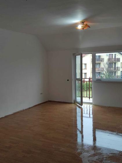 Vand apartament cu o camera, zona muzeul apei, floresti - 5