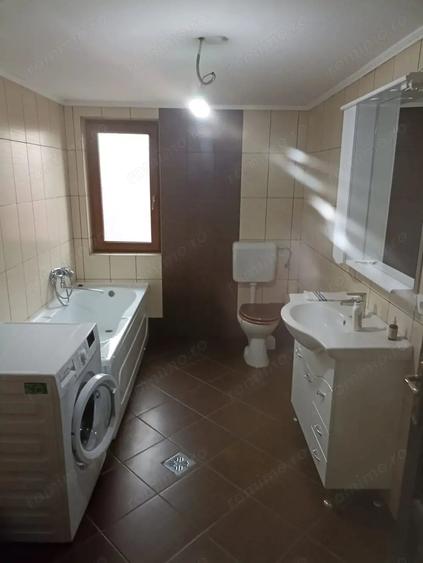 Casă cu 6 camere cu Teren 650 Mp în Central