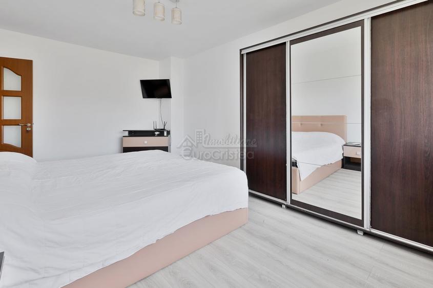 Apartament 3 camere cu vedere spectaculoasă la mare, la doar 100 metri de plajă - 3