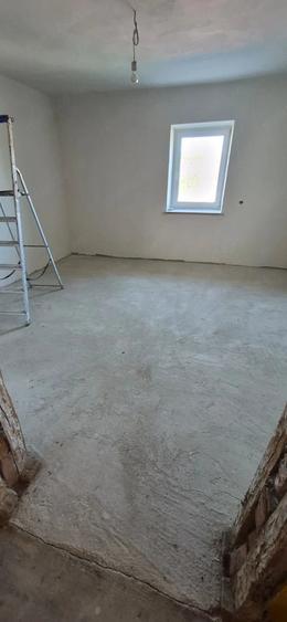 Casă cu 1 camere cu Teren 2000 Mp în Fundătura