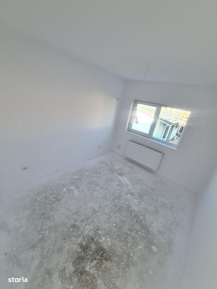 Casă cu 4 camere în Vidra