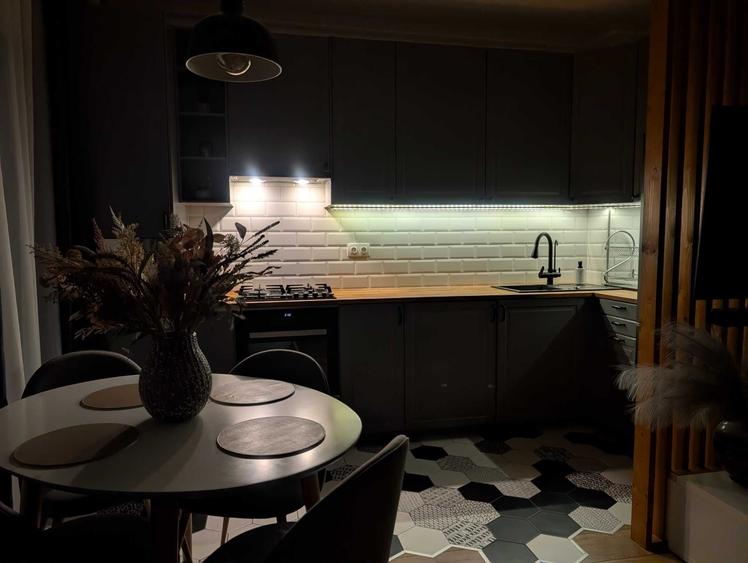 Proprietar - Vand apartament cu 2 camere si 2 locuri de parcare subterane + boxa depozitare - 5