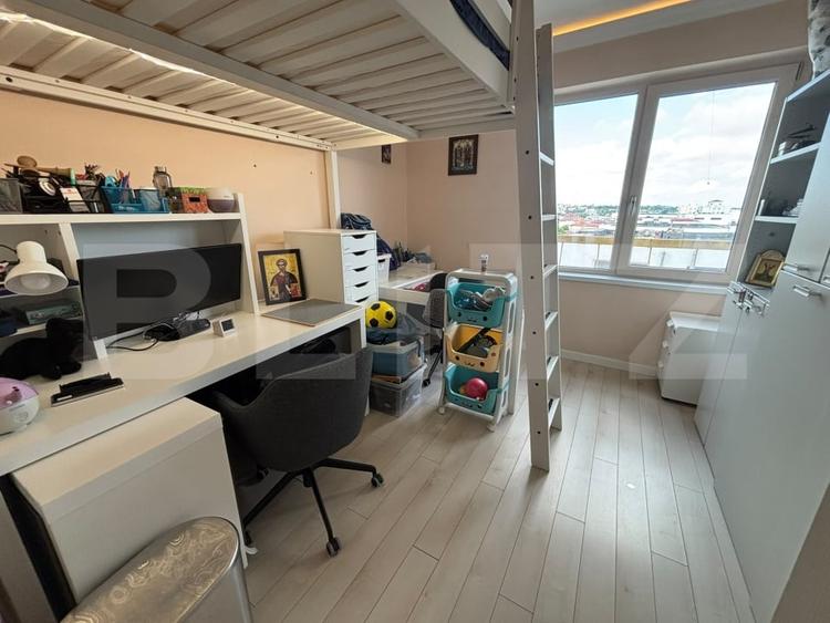 Apartament cu 4 camere decomandat, mobilat în Ultracentral