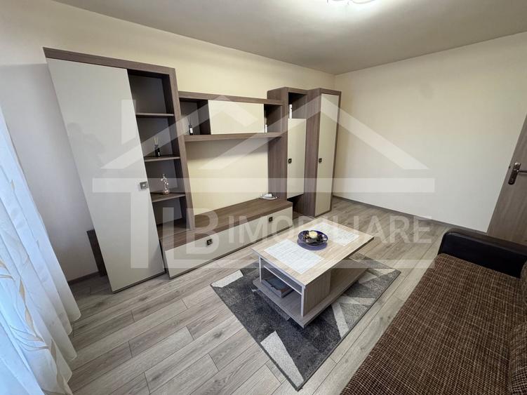 Apartament cu 3 camere decomandat, mobilat în Diamant