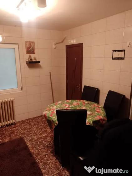 Apartament cu 2 camere decomandat în Costin Georgian