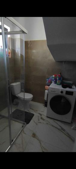 Casă cu 4 camere în Domnești