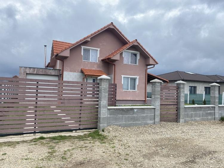 Casă cu 3 camere cu Teren 1000 Mp în Sălard