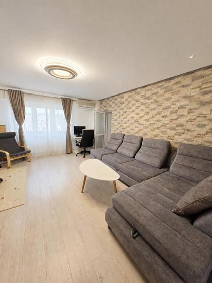 Apartament cu 3 camere decomandat, mobilat în Unirii