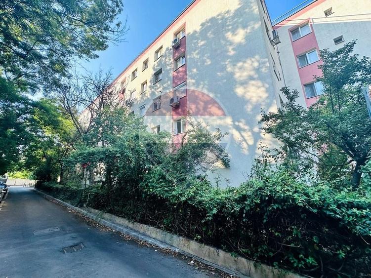 Apartament cu 2 camere semidecomandat, mobilat în Giurgiului
