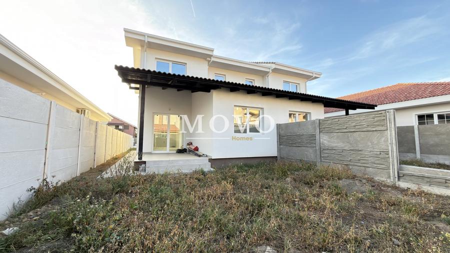 Duplex cu 4 camere cu Canalizare în Moșnița Nouă