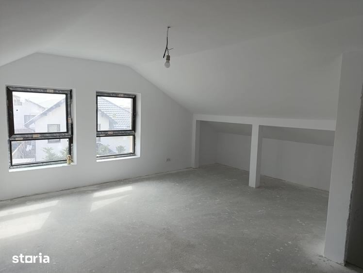 Casă cu 6 camere cu Teren 252 Mp în Central