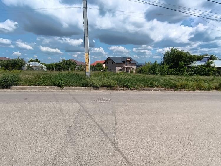 Teren Construcții intravilan de 1100 mp, în Horpaz