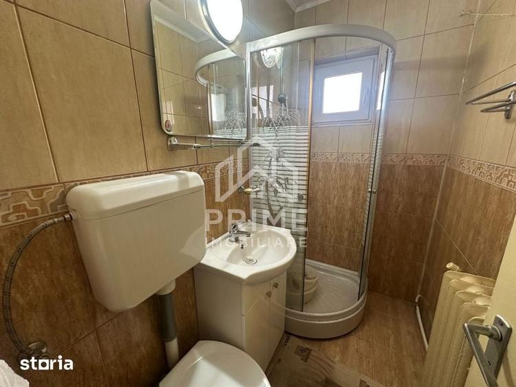 Apartament cu 3 camere în Cetate