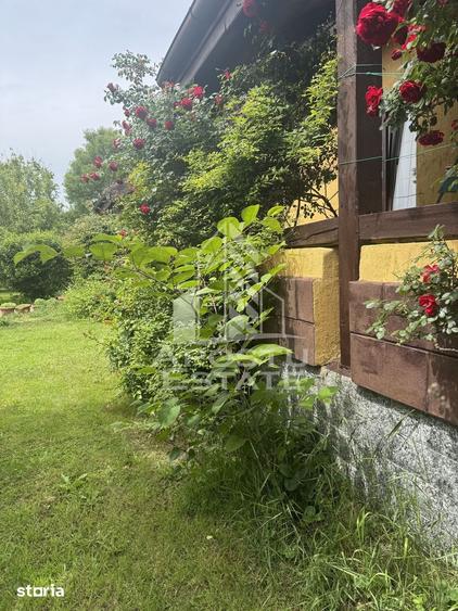 Casă cu 7 camere cu Teren 1752 Mp în Ghiroda