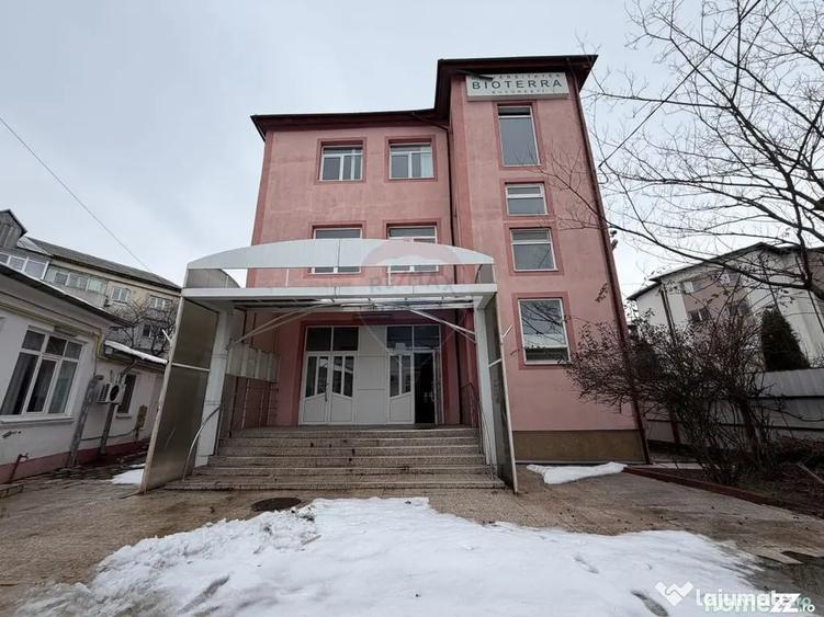 Spațiu comercial, de 1,200 mp, în Ultracentral