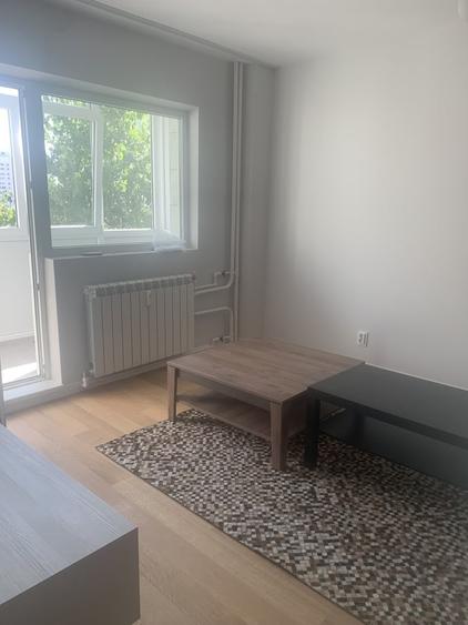 Apartament cu 2 camere decomandat în Titan