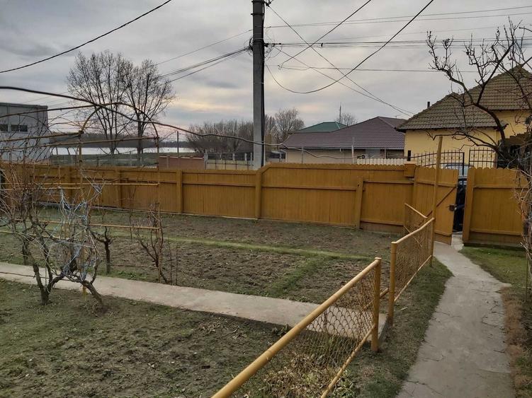Casă cu 4 camere în Hârșova