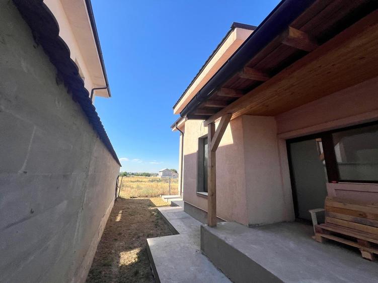 Vila de vanzare in Ovidiu - P+1, teren 470mp - 3