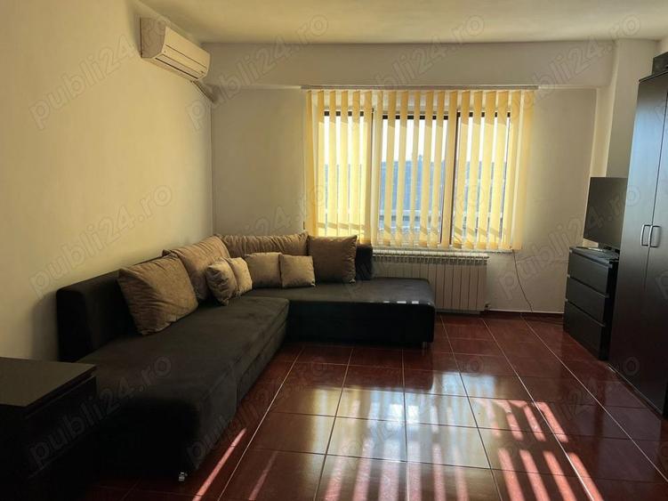 Garsoniera decomandata zona City Park Tomis 3 - 9