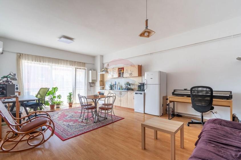 Apartament cu 2 camere de vanzare Str.Ploiesti Nr.17, Garaj Subteran - 1