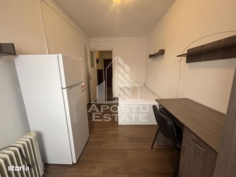 Garsoniera in zona Complexului Studentesc, etajul intai - 3