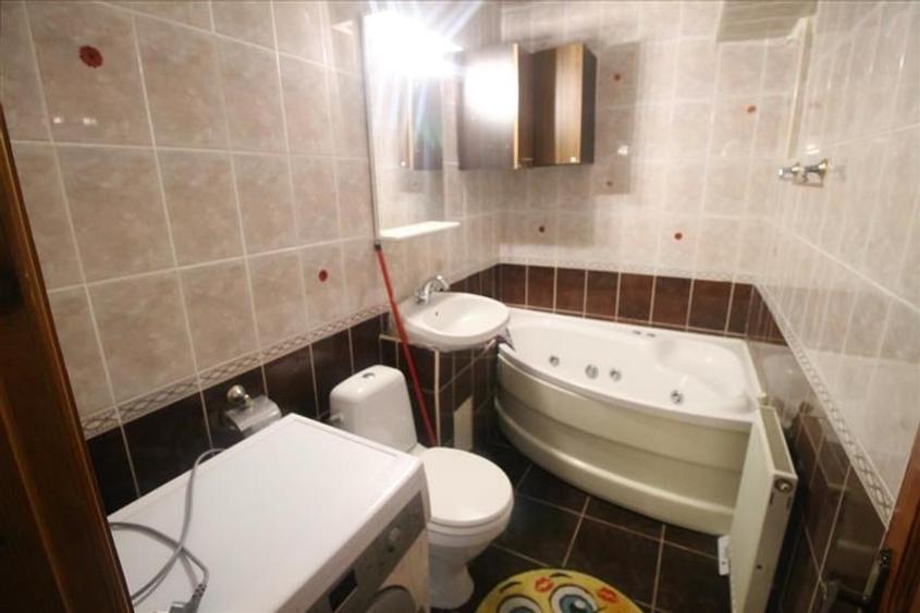 Ultracentral - parcul Trandafirilor - 3 camere - mobilate si utilate - 12