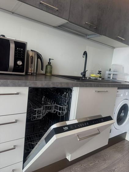 Apartament cu 2 camere semidecomandat, mobilat în Aviației