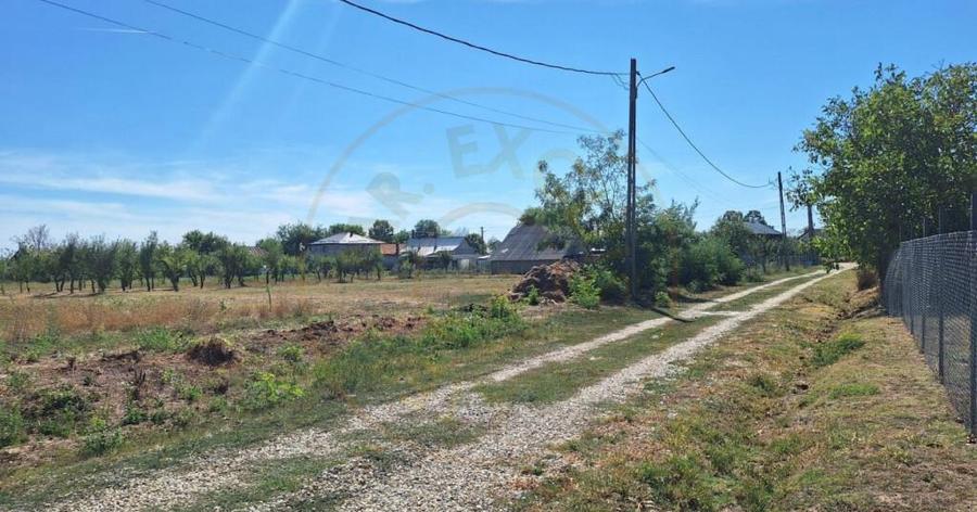 Teren de vanzare 1500 mp, Bro?teni, jud. Arge? - 2