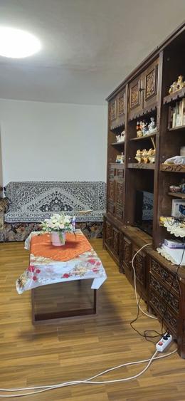 Inchiriez apartament 2 camere - 3