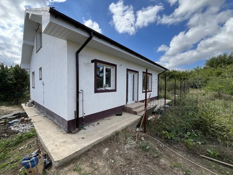 Exclusivitate! Casa cocheta la sol, 3 camere, partea dreapta, Valu lui Traian! - 1