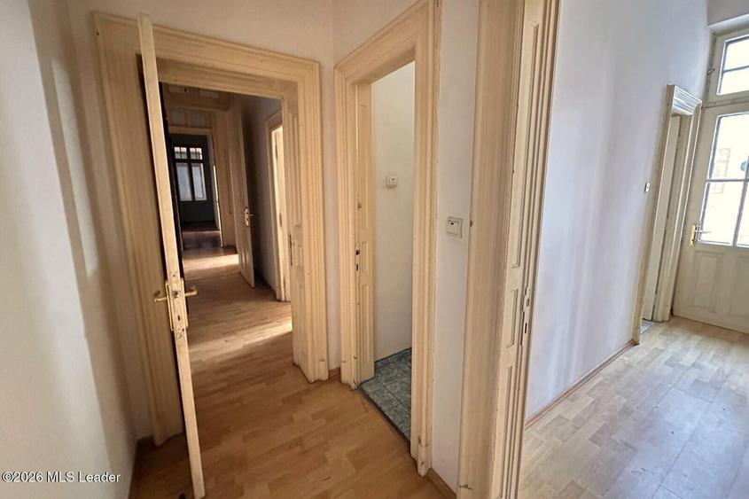 B-dul Carol 59, 222 mpu, 9 camere, etaj 1 din 3, balcoane 14 mp - 21