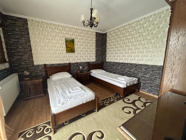 Vand Hotel cu restaurant  si piscina - 6