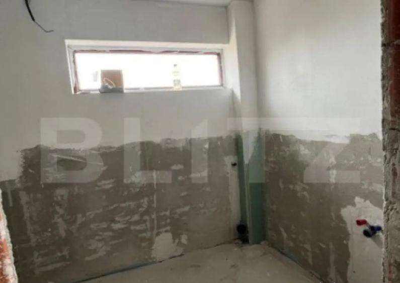 Apartament de 3 camere, 2 balcoane, 93 mp, etaj 1 - 3