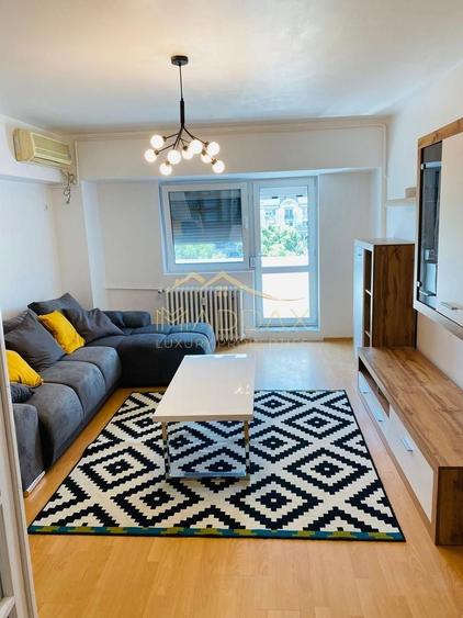 Apartament spațios cu 4 camere, vedere spectaculoasă către Palatul Parlamentului - 5