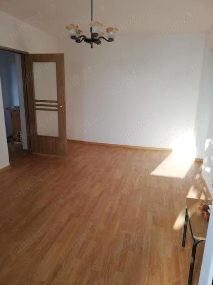 Apartament de vanzare - 4