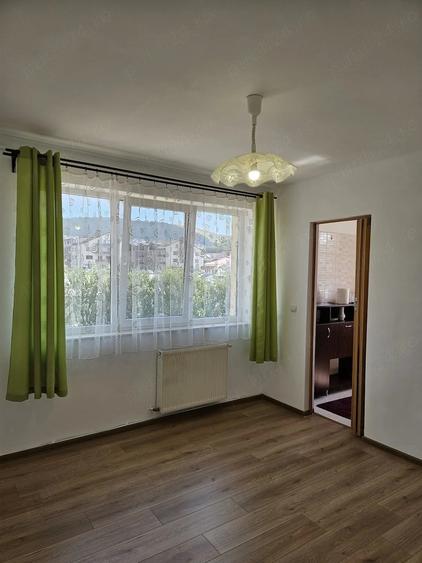 Apartament cu 2 camere nedecomandat în Florești
