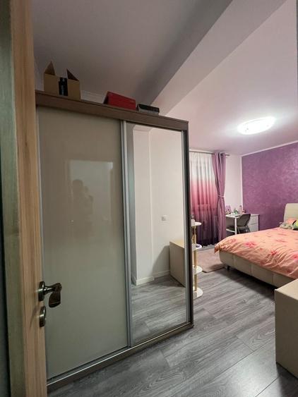 Apartament cu 3 camere decomandat, mobilat în Exterior Nord