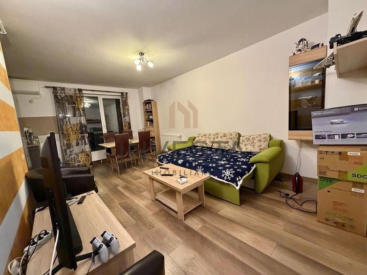 Apartament cu 3 camere in spate la FSEGA, strada Venus ! - 1