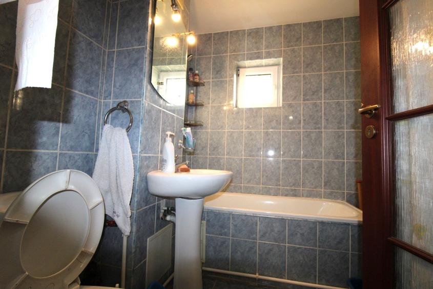 Apartament cu 3 camere, decomandate in Micro 16 - 9