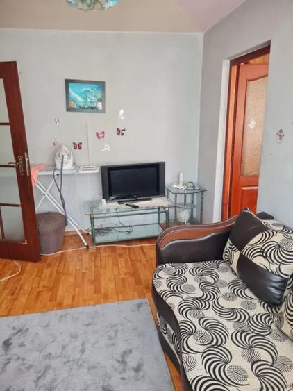 Apartament cu 3 camere in Micro 19 - 1