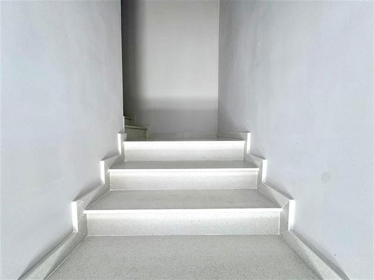 Spatiu cu Acces Public,300 MP, 6 Parcari, Open Space, Zona Pod IRA - 9