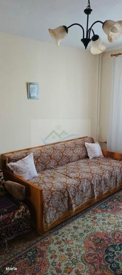 Apartament cu 2 camere semidecomandat în Roșu