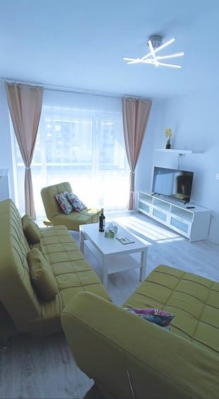 Mall Coresi - apartament 2 camere cochet - loc de parcare - boxă Mall Coresi - apartament 2 camere cochet - loc de parcare - boxă