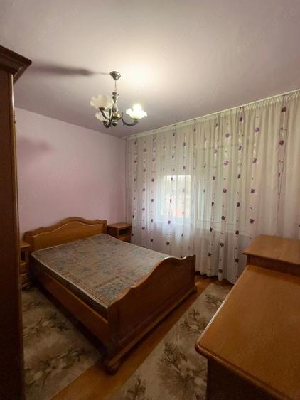 De vanzare apartament cu 3 camere + garaj cu pivni?a - 1