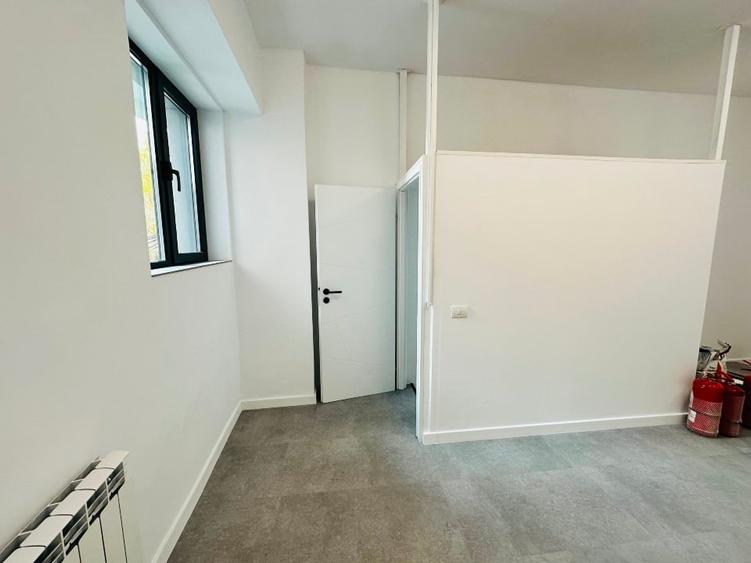 Spațiu comercial -  NOU  amenajat  în zona pietonala - Bd Decebal - 9