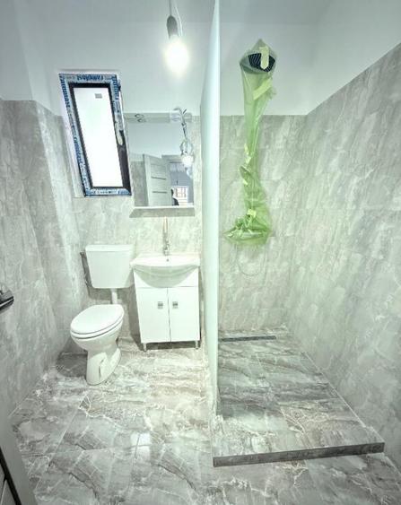 Casa - Cartierul Latin - teren 271mp - 180000E tva- VAND - 2