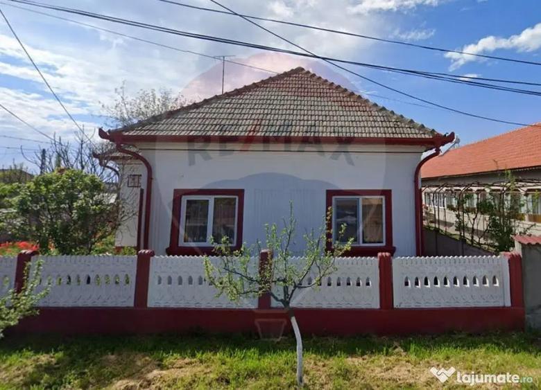 Casa ?i teren de 9 600mp de vanzare in Galicea Mare - 2