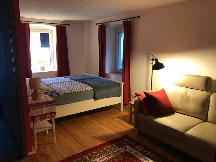 Casa de vanzare / Gästehaus mit großem Grundstück für Selbstversorgung - 3