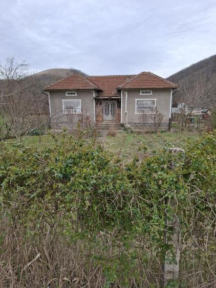 Casa 3 camere, bucatarie, baie , beci , teren 2500mp , Subcetate, Hunedoara - 2
