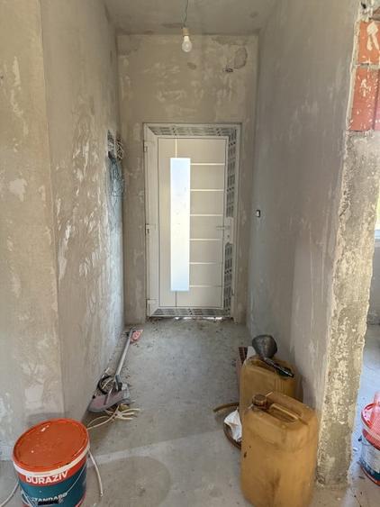 Casa individuala, 4 camere, 2 bai, 110 mp utili, 408mp teren in Utvin - 10